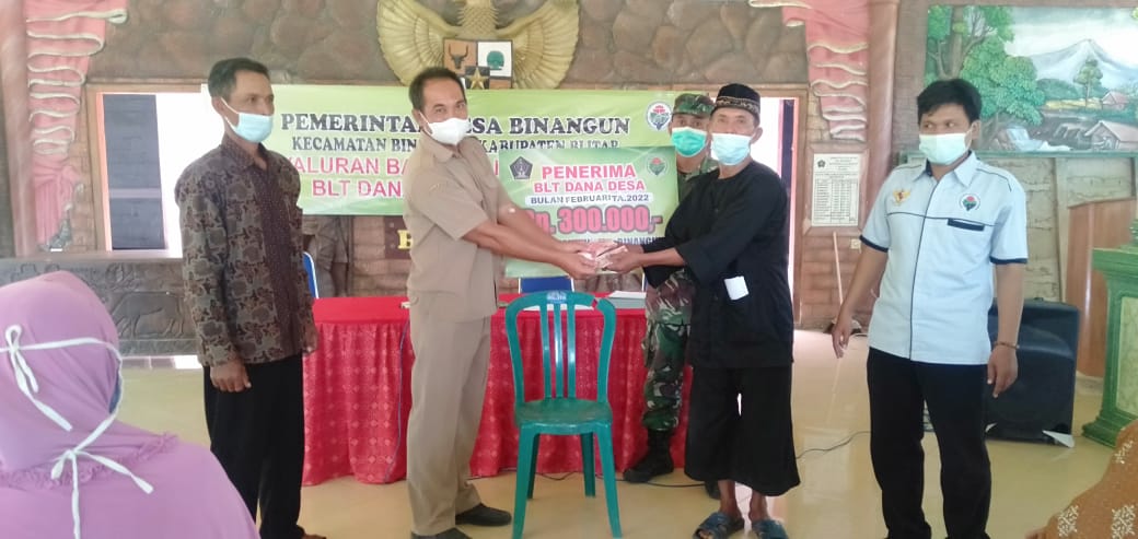 PENYALURAN BANTUAN DANA DESA BLT-DD BULAN FEBRUARI TH.2022 DS.BINANGUN KAB. BLITAR