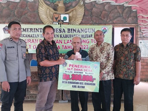 PENYALURAN BANTUAN DANA DESA BLT-DD BULAN DESEMBER TH.2023 DS.BINANGUN KAB. BLITAR