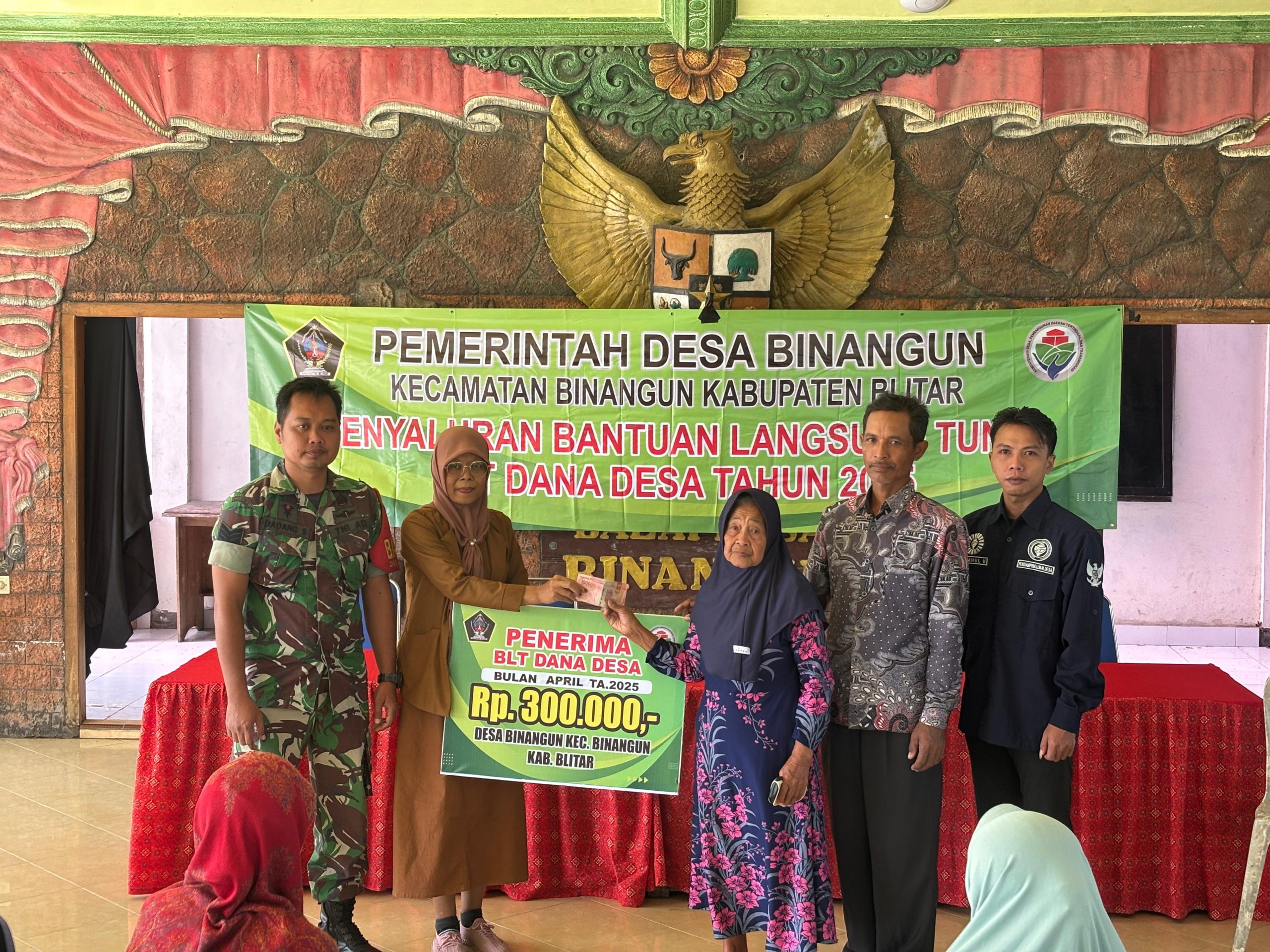 PENYALURAN BANTUAN DANA DESA BULAN APRIL TAHUN 2025 DESA BINANGUN KECAMATAN BINANGUN KABUPATEN BLITAR PENYALURAN BANTUAN DANA DESA BULAN APRIL TAHUN 2025 DESA BINANGUN KECAMATAN BINANGUN KABUPATEN BLITAR